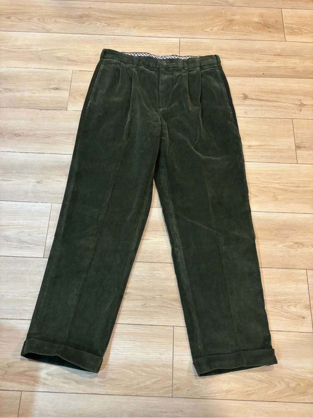 Brooks Brothers 36x32 Olive Green Corduroy Elliot Double Pleated High Rise Pants